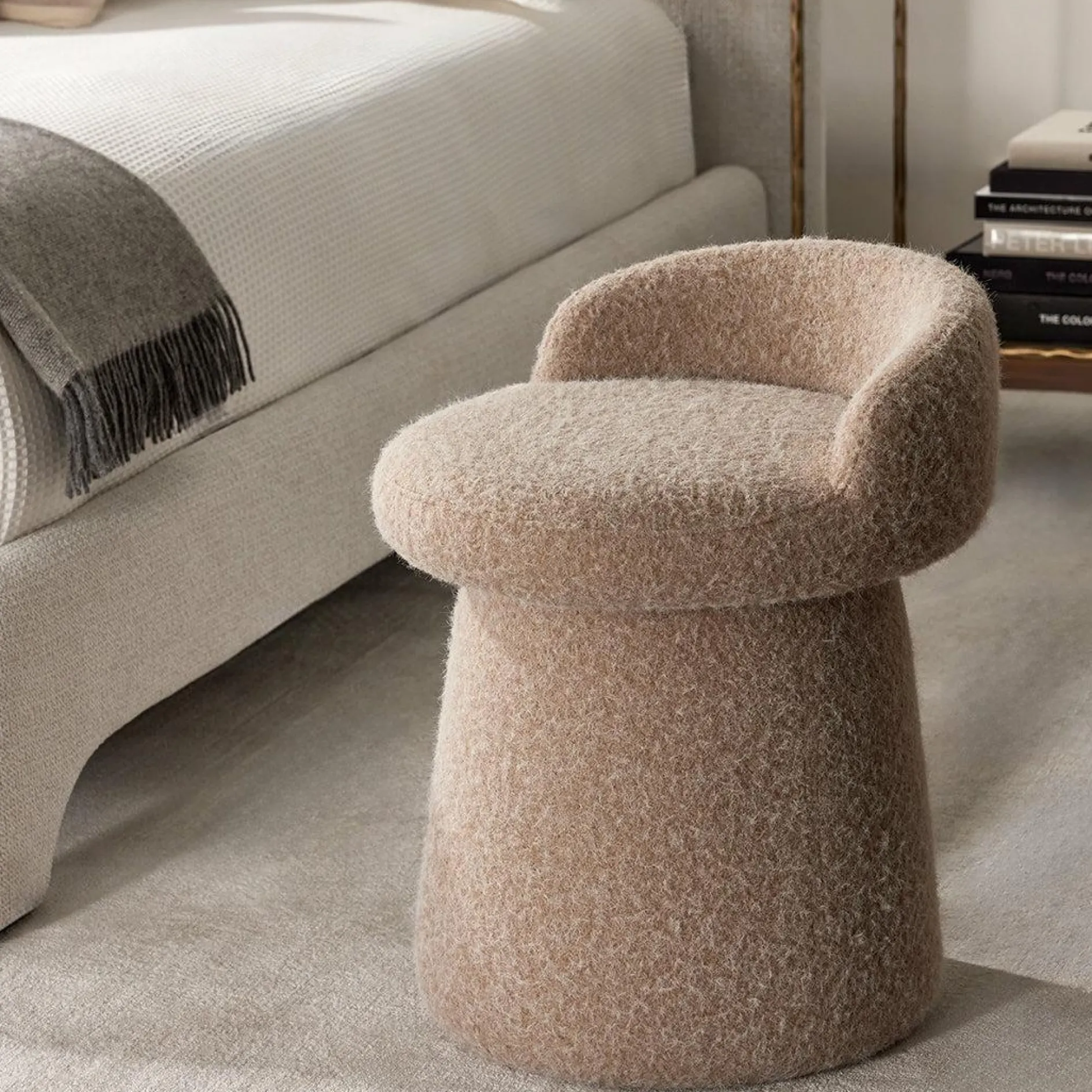 Camelia - Swivel Chair