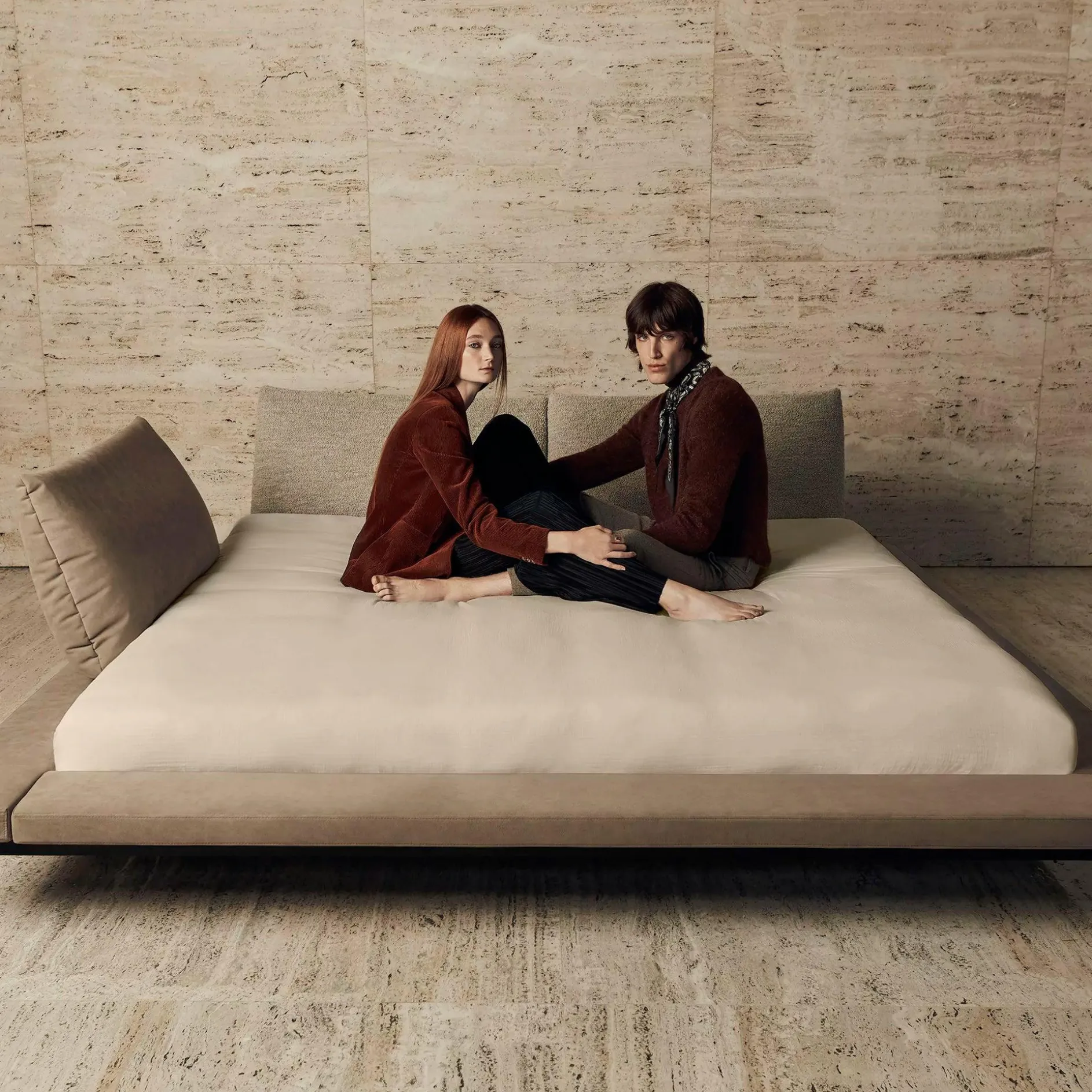 Peter Maly 2 - Bed with adjustable cushions by Ligne Roset