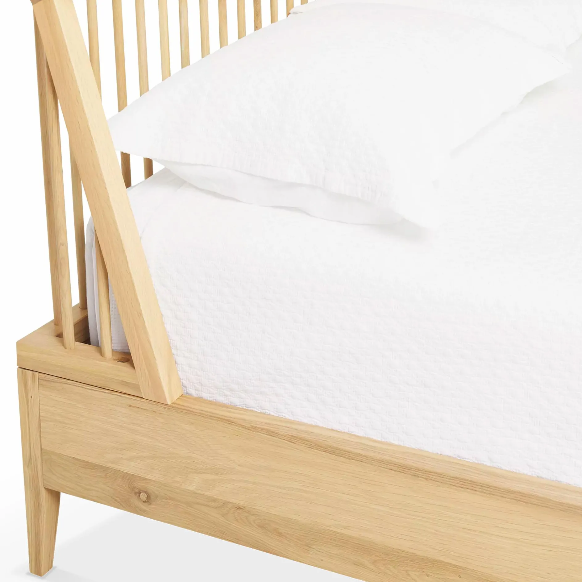 Spindle - Natural Oak Bed by Ethnicraft